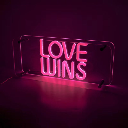 Néon "Love Wins" – Célébration Lumineuse de l'Amour - NeonMagic✨ néons sur mesure