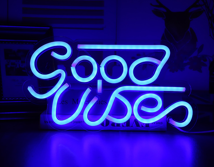 Lampe néon LED chambre "Good Vibes" - NeonMagic✨